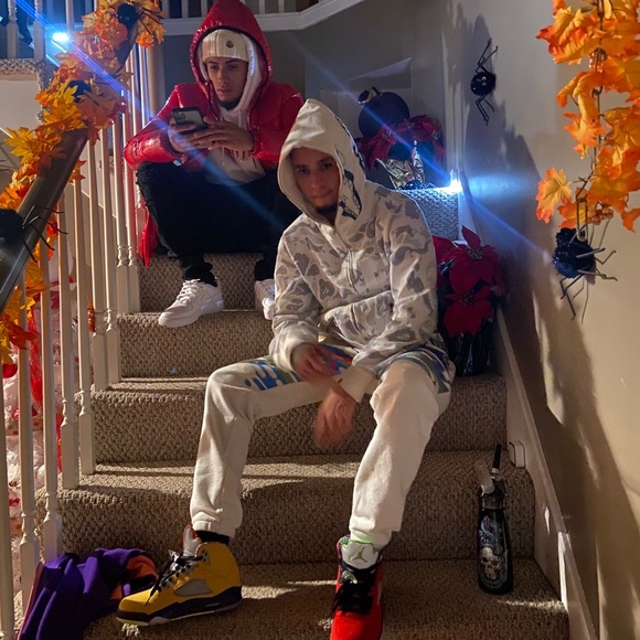 Meet your Posher, Chris - Picture 1 of 1